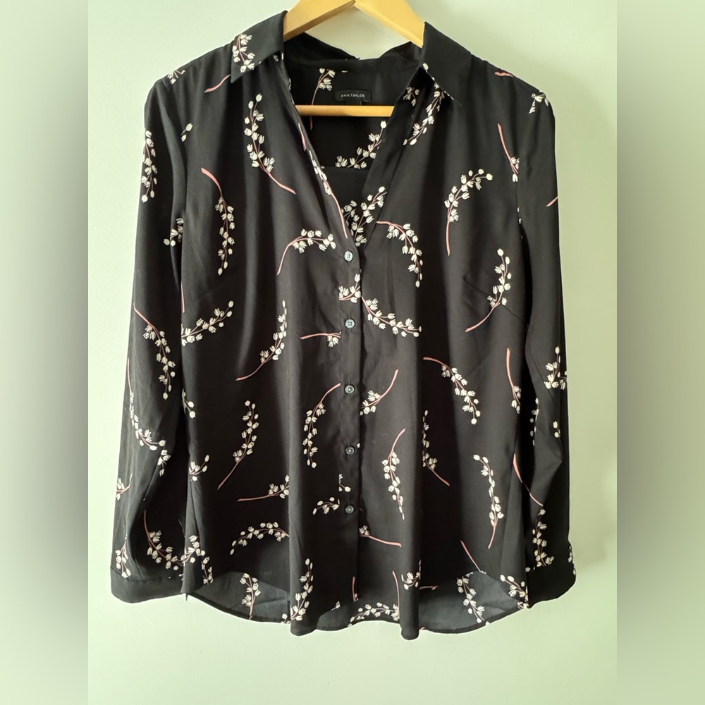 Ann Taylor Black and Pink Floral Button-Down Shirt